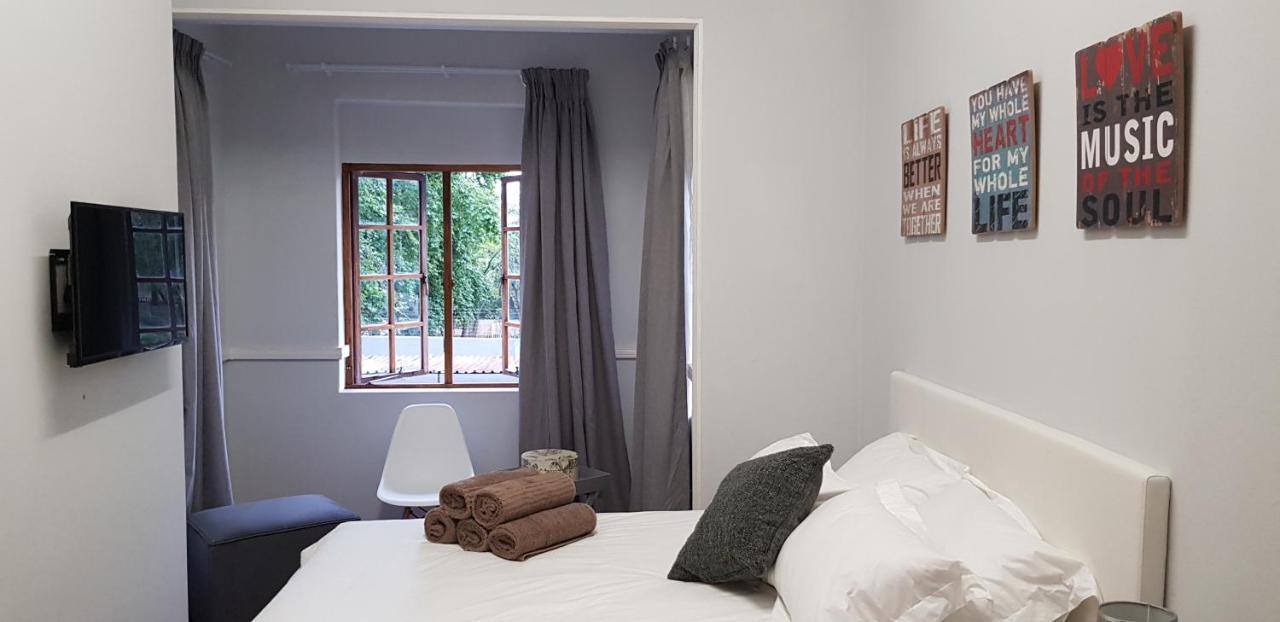 Houghton Skye Guest House Йоганнесбурґ Екстер'єр фото